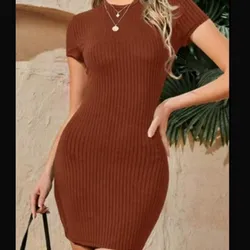Vestido carmelita con mangas