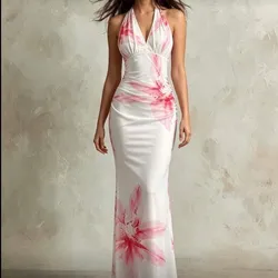 Vestido corte sirena con flores rosadas