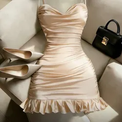 Vestido dorado con vuelito