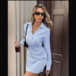 Vestido estilo camisa de mangas largas y rayas