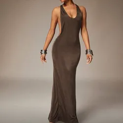Vestido marrón con aro en la espalda