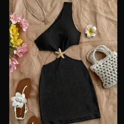 Vestido negro d un hombro y estrella