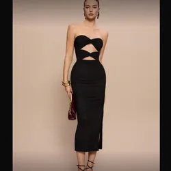Vestido negro escote corazón
