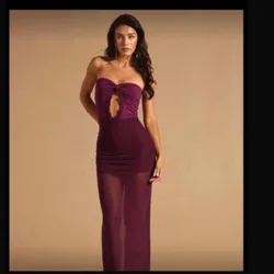 Vestido rojo vino sin tirantes