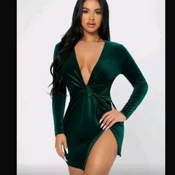 Vestido verde de mangas largas
