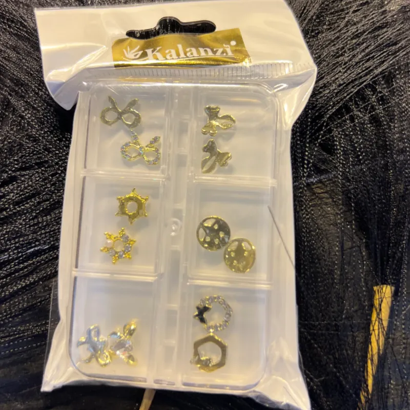 CAJA CON 6 PAREJAS DE JOYAS 💎 