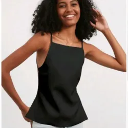 Blusa negra con espalda descubierta