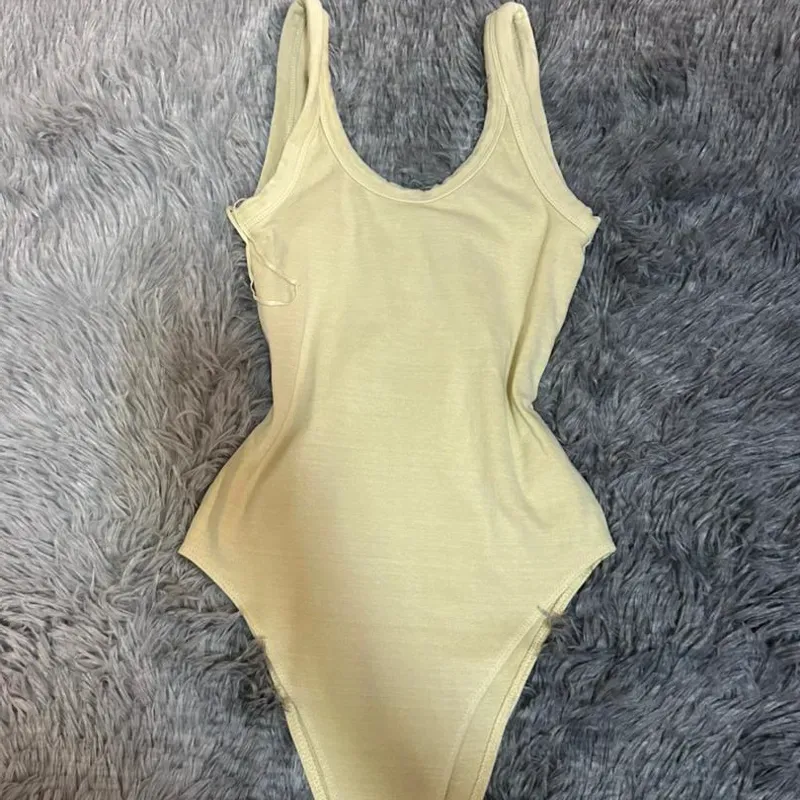 Body Amarillo