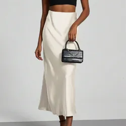 Saya de satén blanca