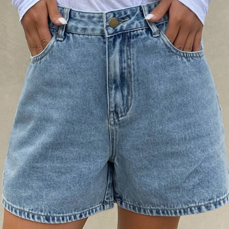 Short de mezclilla lavado medio