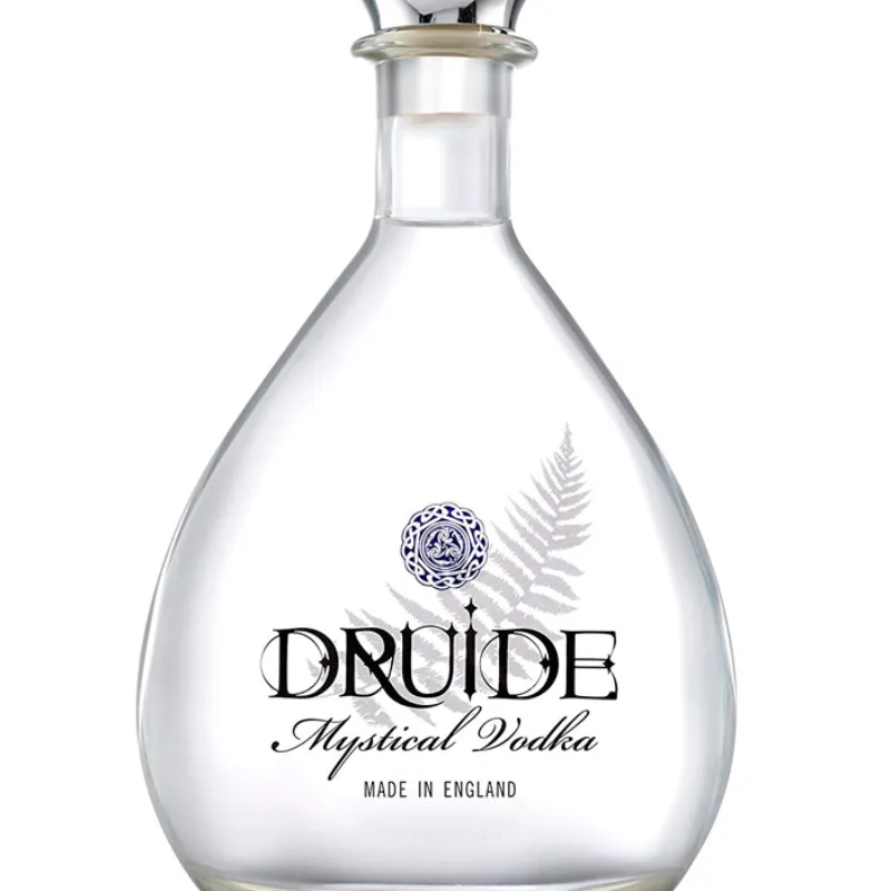 VODKA DRUIDE + 1 CAJA DE JUGO DE NARANJA