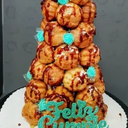 Croquembouche