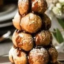 Mini croquembouche