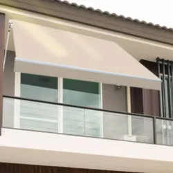 Toldo retráctil beige