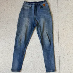 Pantalón de mezclilla 