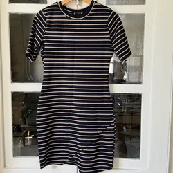 Vestido corto de rayas 