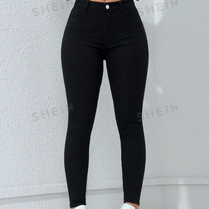 Pantalón negro entallado