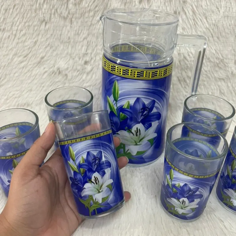 Juego de jarra con vasos