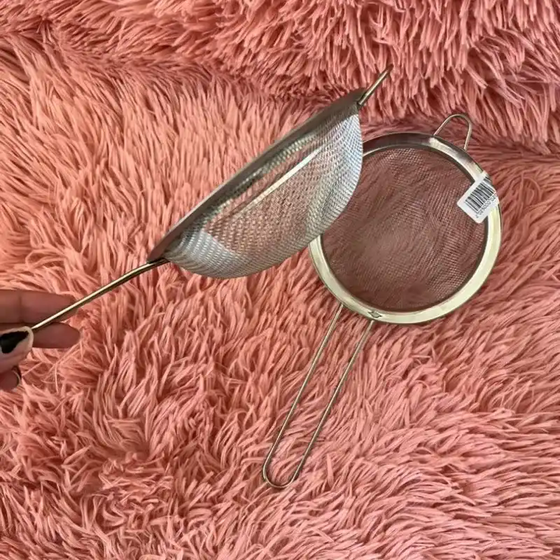 Coladores pequeños de aluminio  