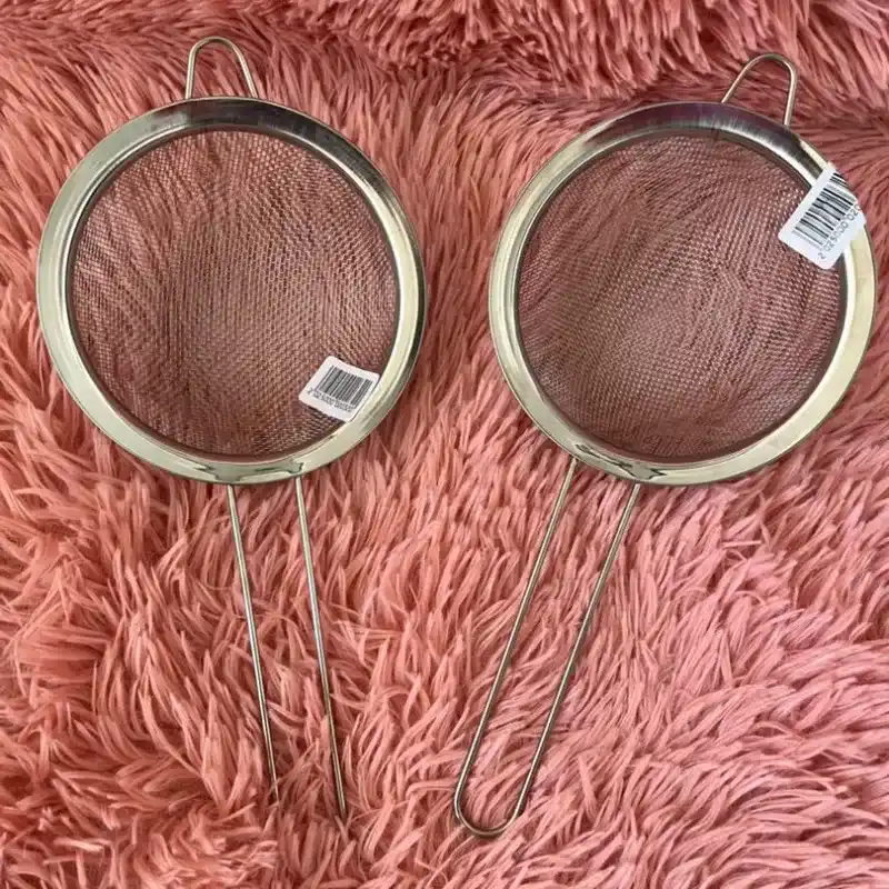 Coladores pequeños de aluminio  