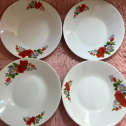 Juego de 4 platos hondos medianos