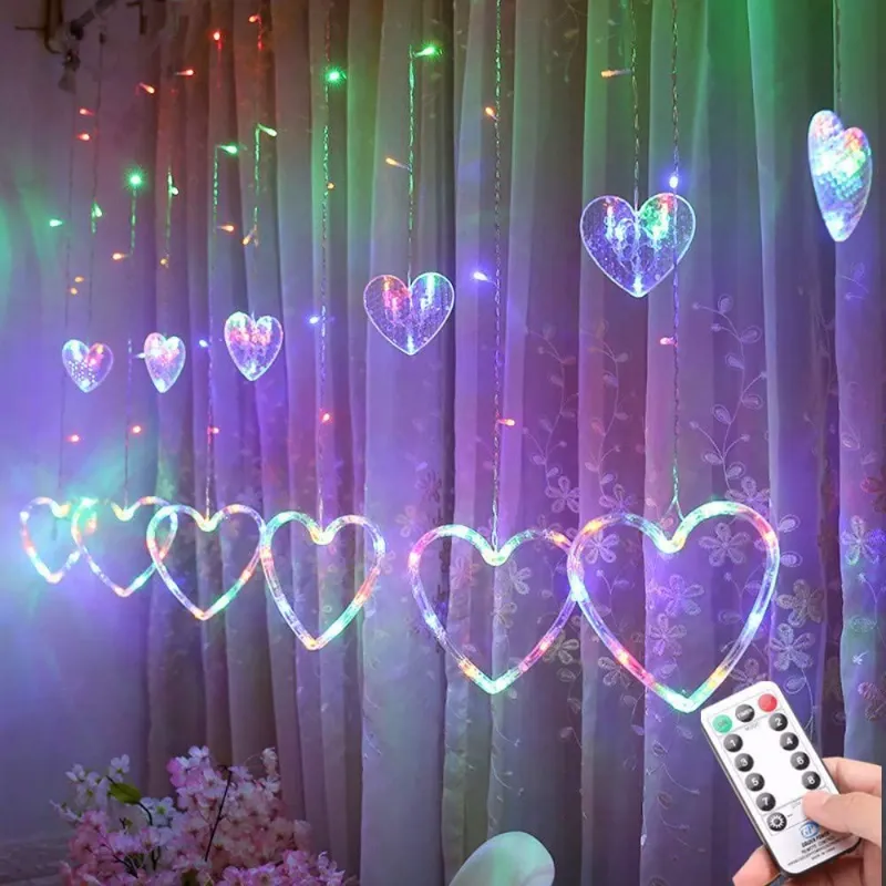 Cortina de luces led con adorno de corazón