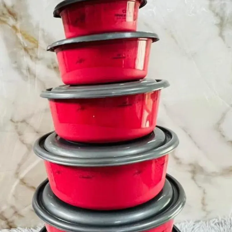 Set de 7 pozuelos plásticos redondos  