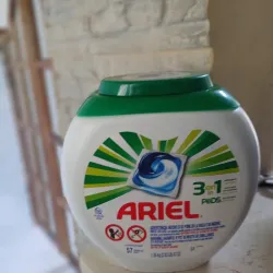 Detergente en Cápsula Ariel  3 en 1