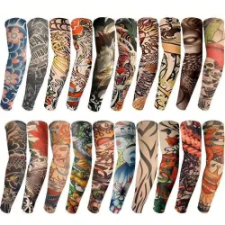 Mangas para el sol que simulan tatuaje