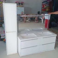 Mueble para baño con lavamanos doble