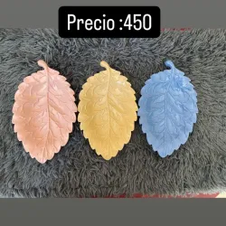 Bandejas pequeñas tipo hoja