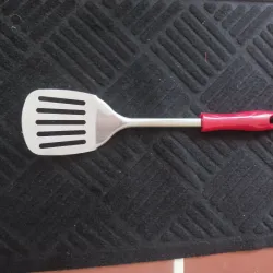 Espátula con ranura 