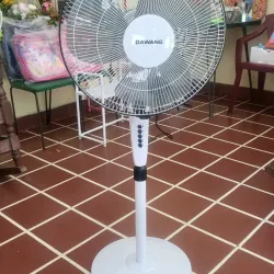 Ventilador de pedestal 