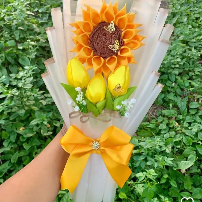 Ramo de 1 girasol y 3 tulipanes 