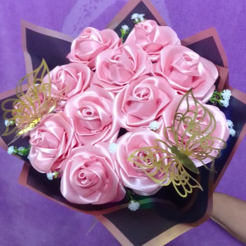 Arreglo de 12 Rosas Eternas