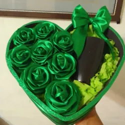 Corazón con rosas y jarra sin personalizar