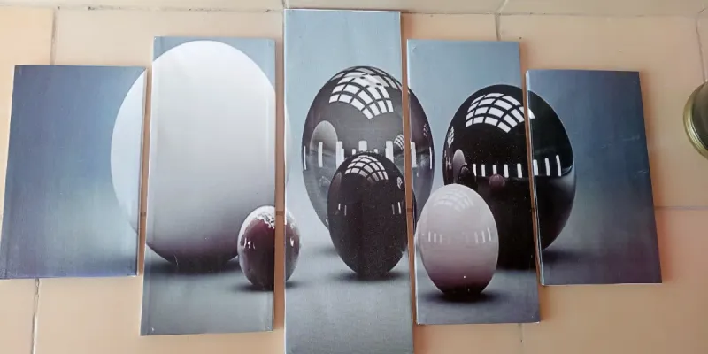 Cuadro de Bolas Blanco y Negro 