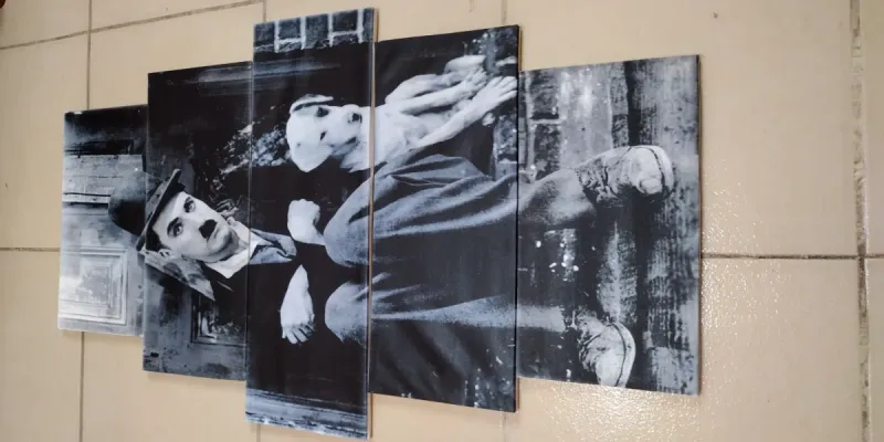 CUADRO DE LIENZO CHARLES CHAPLIN VERTICAL 