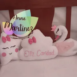  Conjunto de tres Cojines Decorativos para hembra