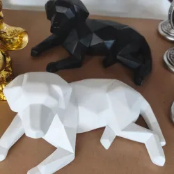 Figura decorativa de recina d perro