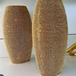 Jarrón o florero dorado