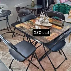 Juego de mesa y sillas