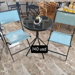 Juego de mesa y sillas