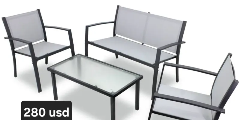 Juego de mesa y sillas
