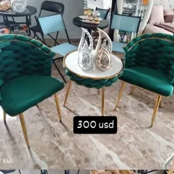 Juego de mesa y sillas