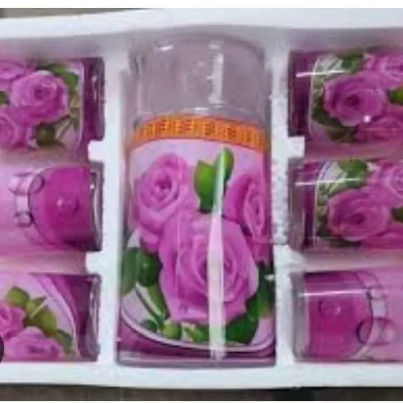 Juego de vaso con sus jarras