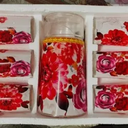 Juego de vaso con sus jarras