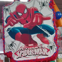 Piñata de spiderman
