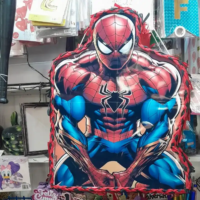 Piñata grande de spiderman