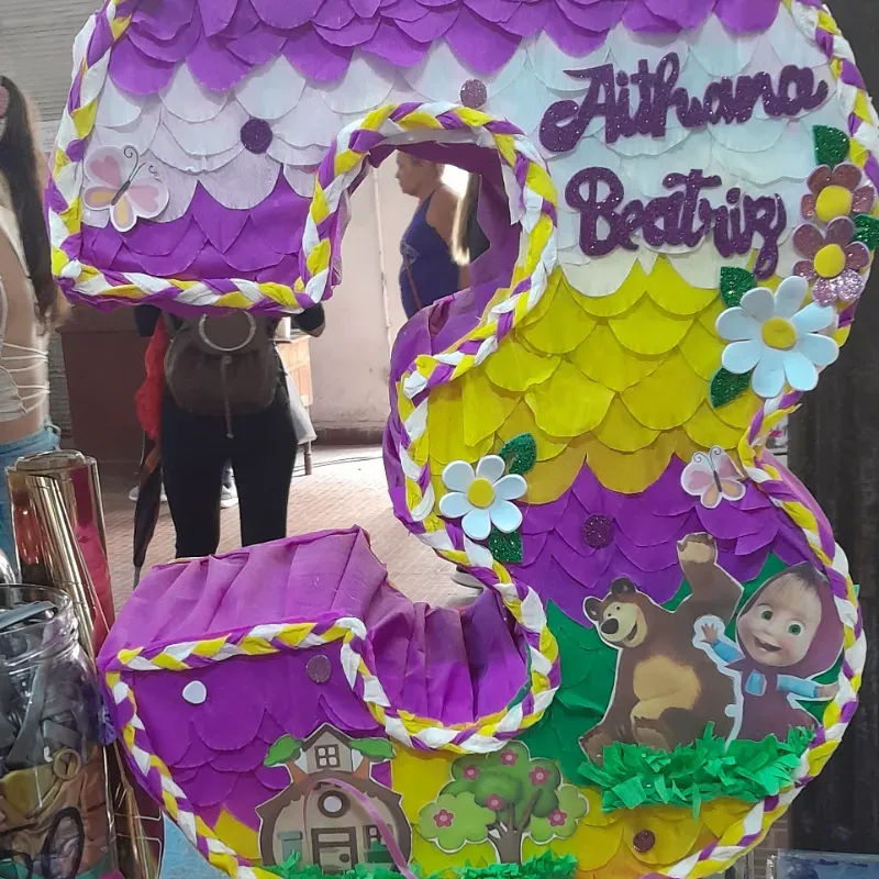 Piñatica Masha y el oso 